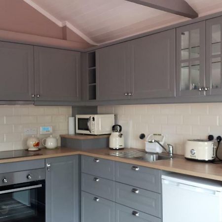 Suzies Self Catering Belmont Apartment Belmont  ภายนอก รูปภาพ